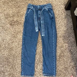 Women’s straight leg jean